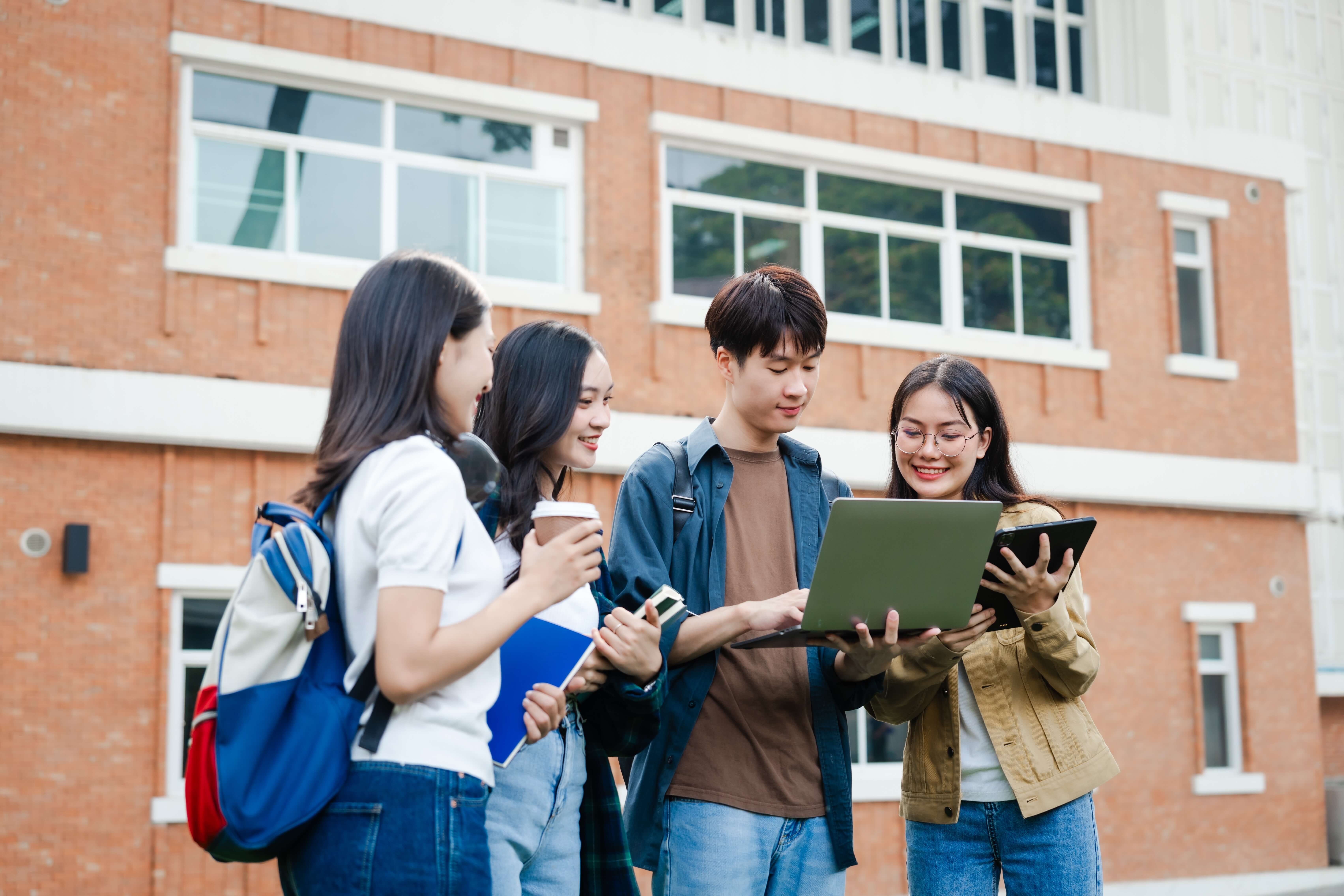 How to Find a Summer Job After School